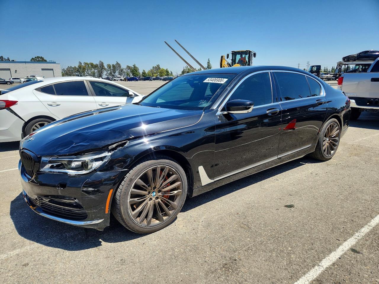 2016 BMW 750 I - zdjęcie główne