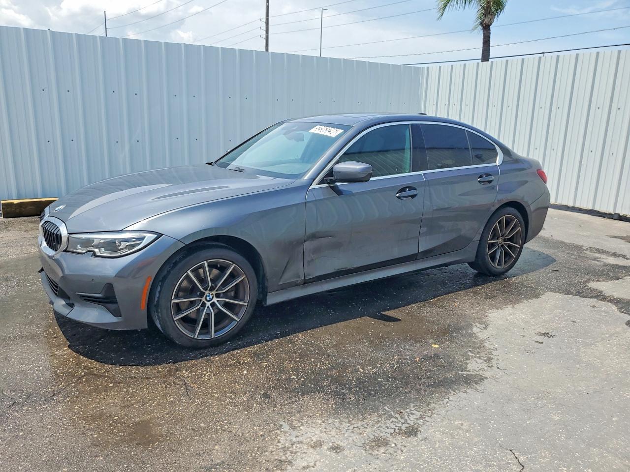 2021 BMW 330I - zdjęcie główne