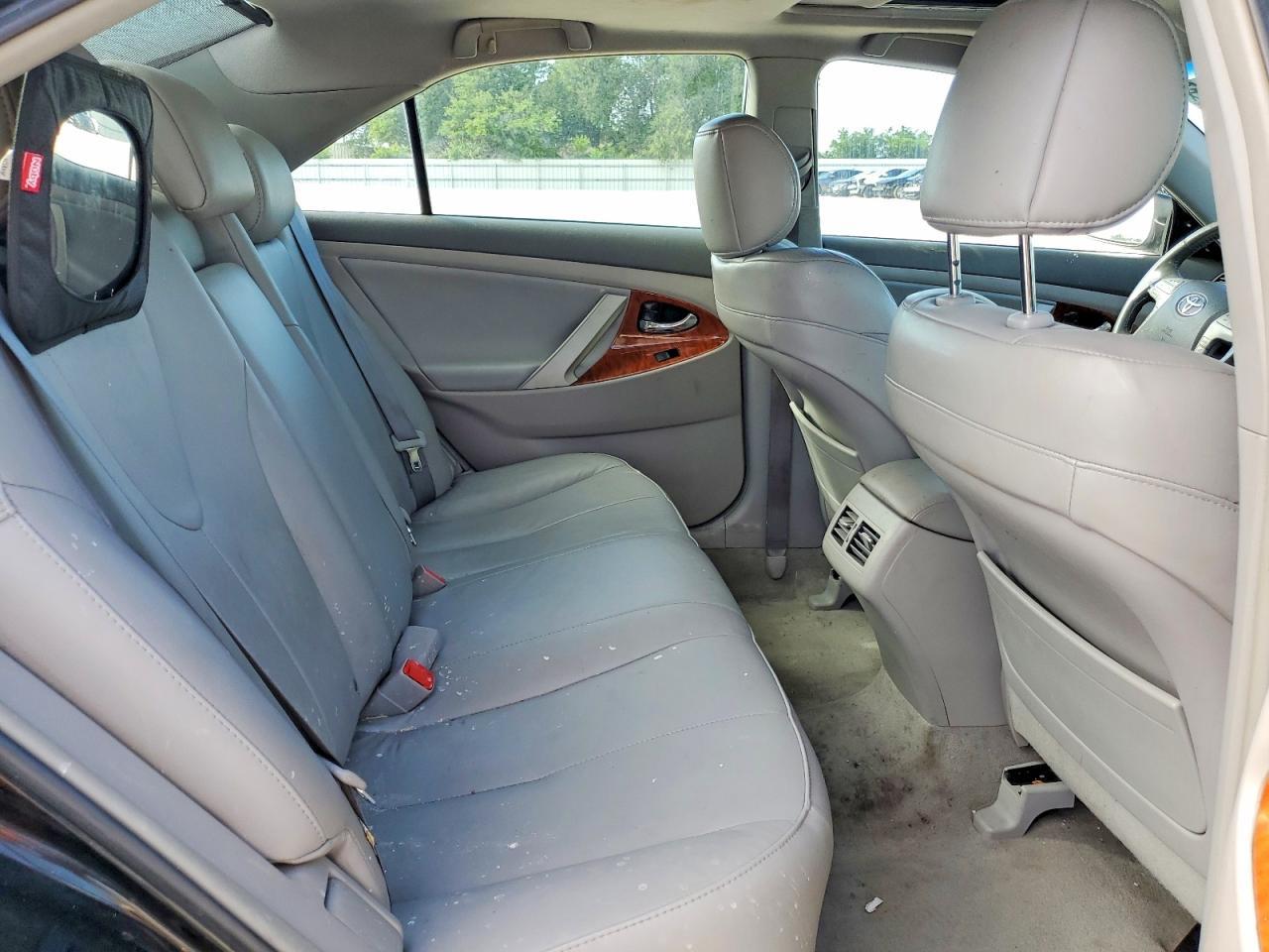 2024 Toyota Camry Xle V6 - zdjęcie 10