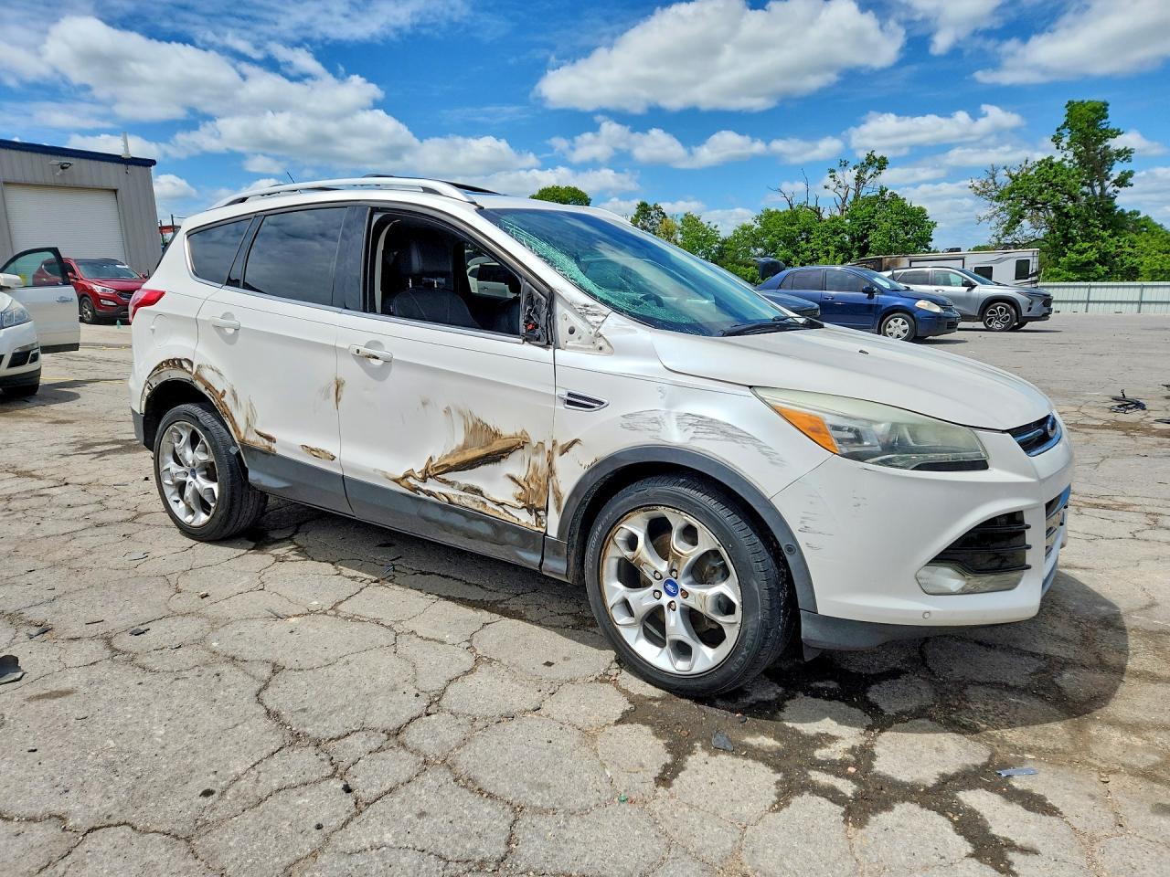 2013 Ford Escape Titanium - zdjęcie 4