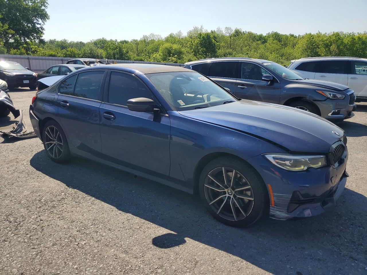 2020 BMW Seria 3 330i - zdjęcie 4