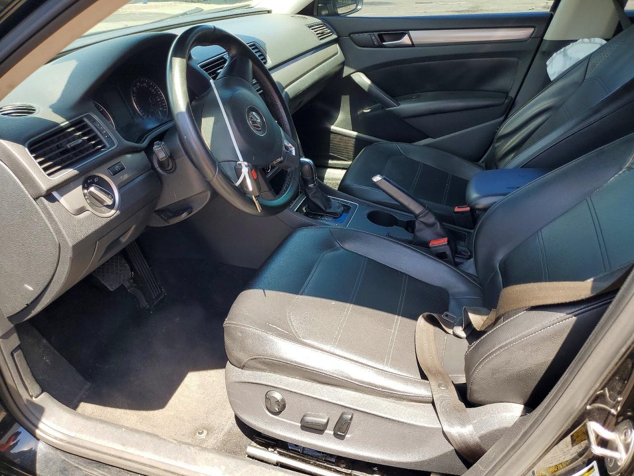 2015 Volkswagen Passat S - zdjęcie 7