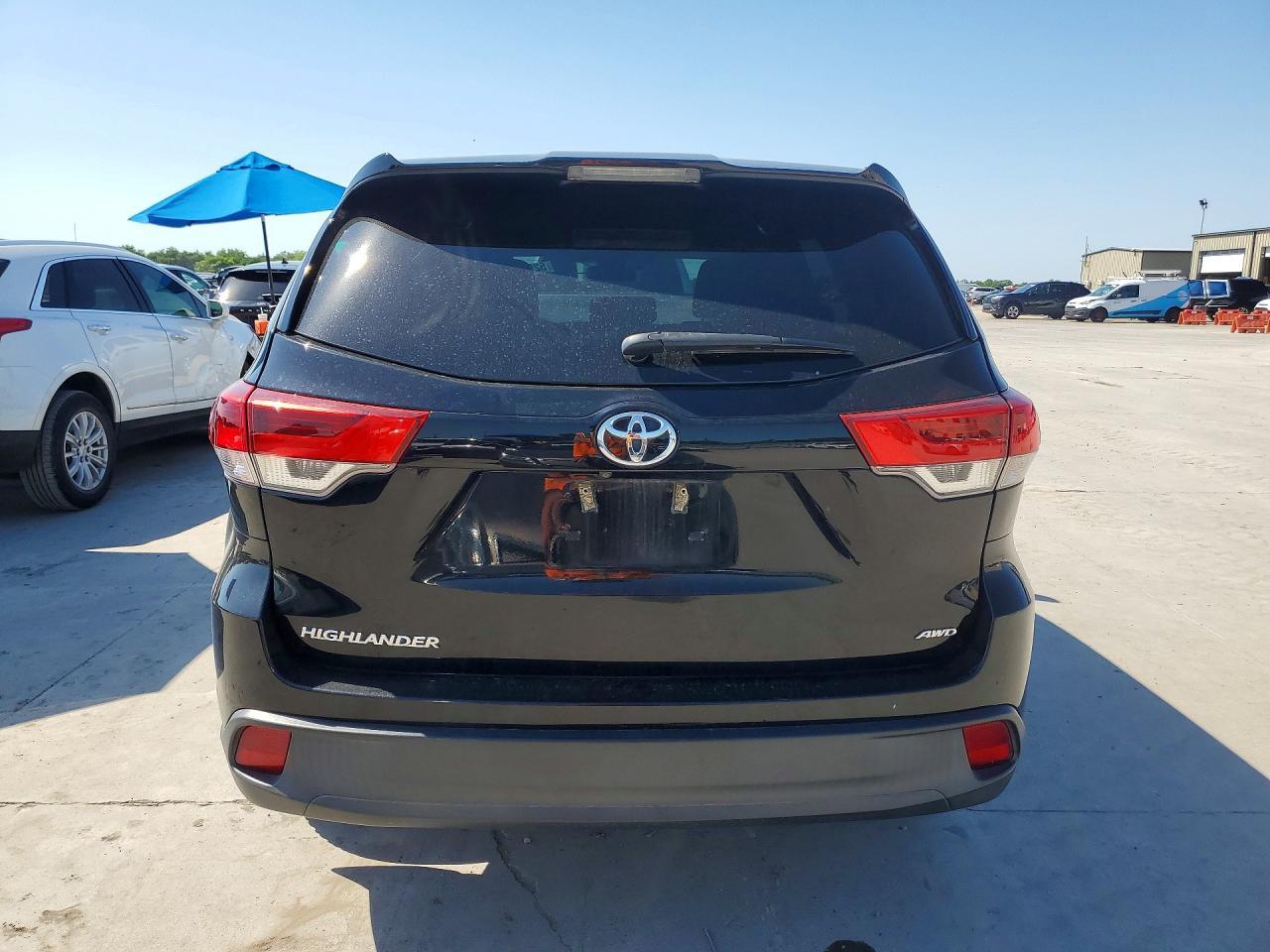 2019 Toyota Highlander Le - zdjęcie 6