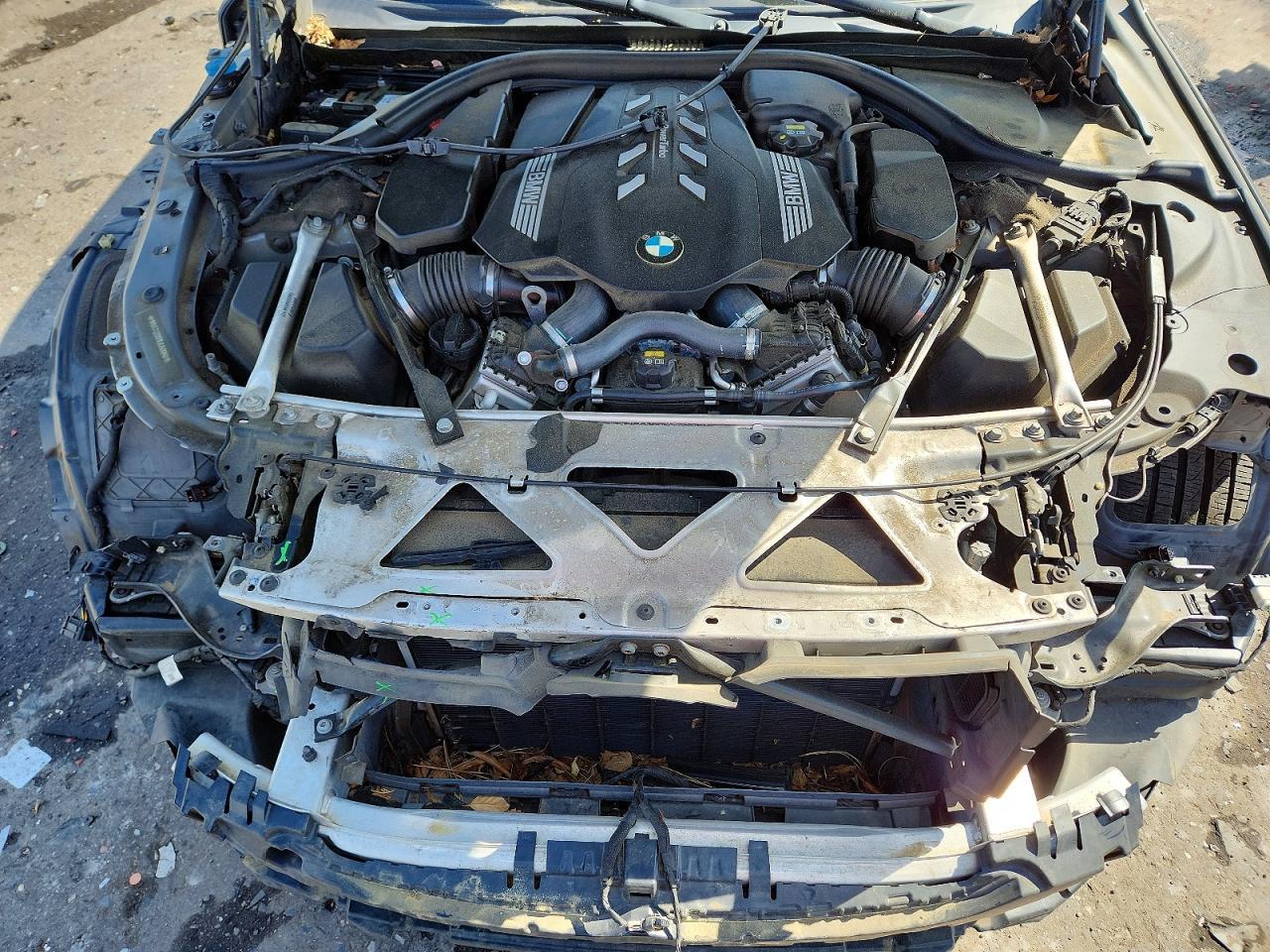 2020 BMW 750 Xi - zdjęcie 11