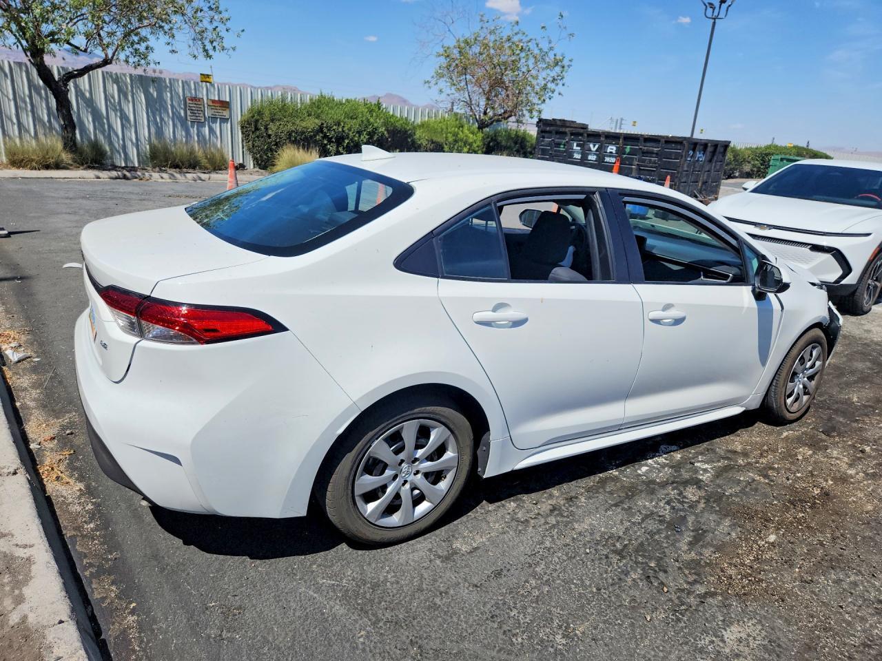 2024 Toyota Corolla Le - zdjęcie 3
