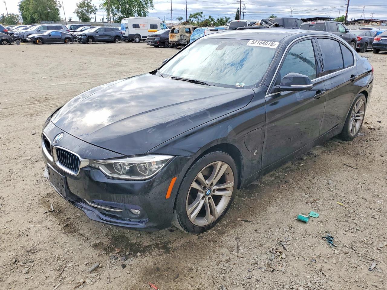 2017 BMW 330E - zdjęcie główne