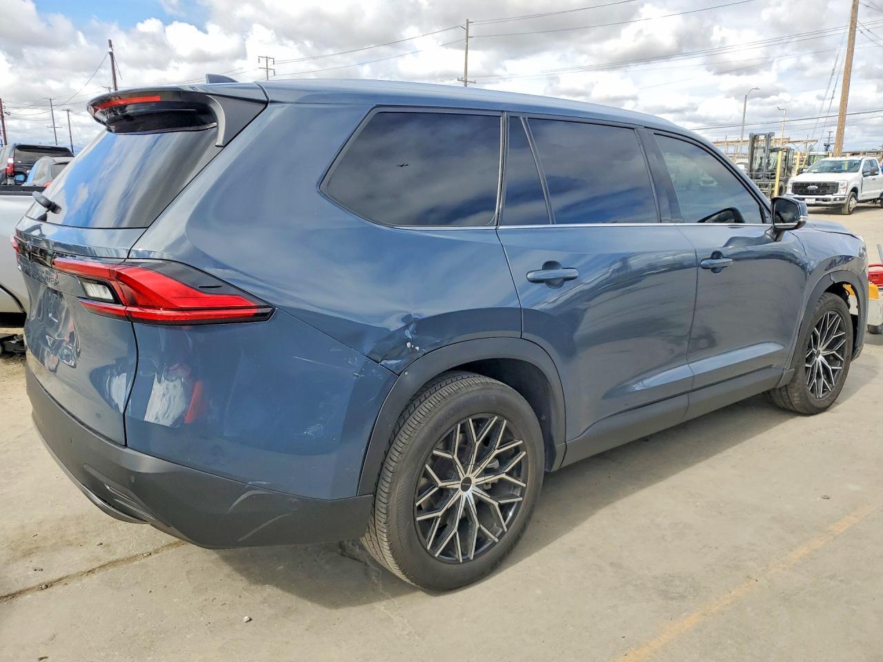 2024 Toyota Grand Highlander Limited - zdjęcie 3