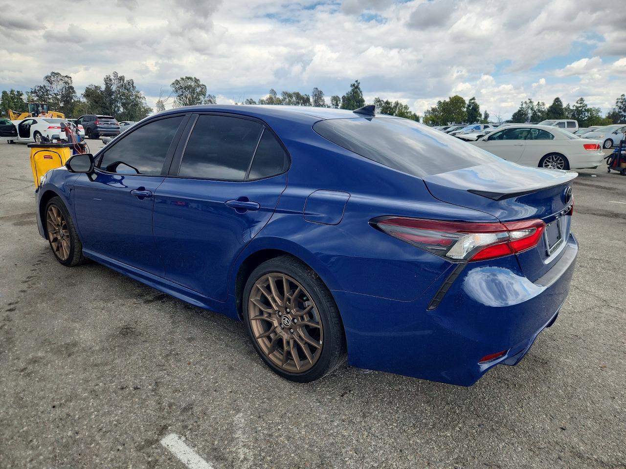 2023 Toyota Camry Se Nightshade - zdjęcie 2