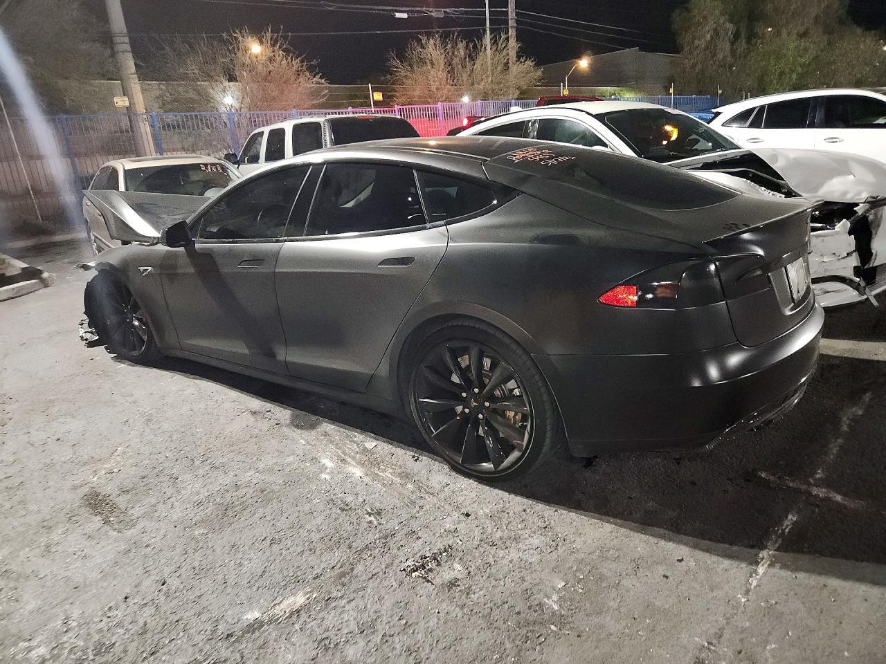2013 Tesla Model S - zdjęcie 2