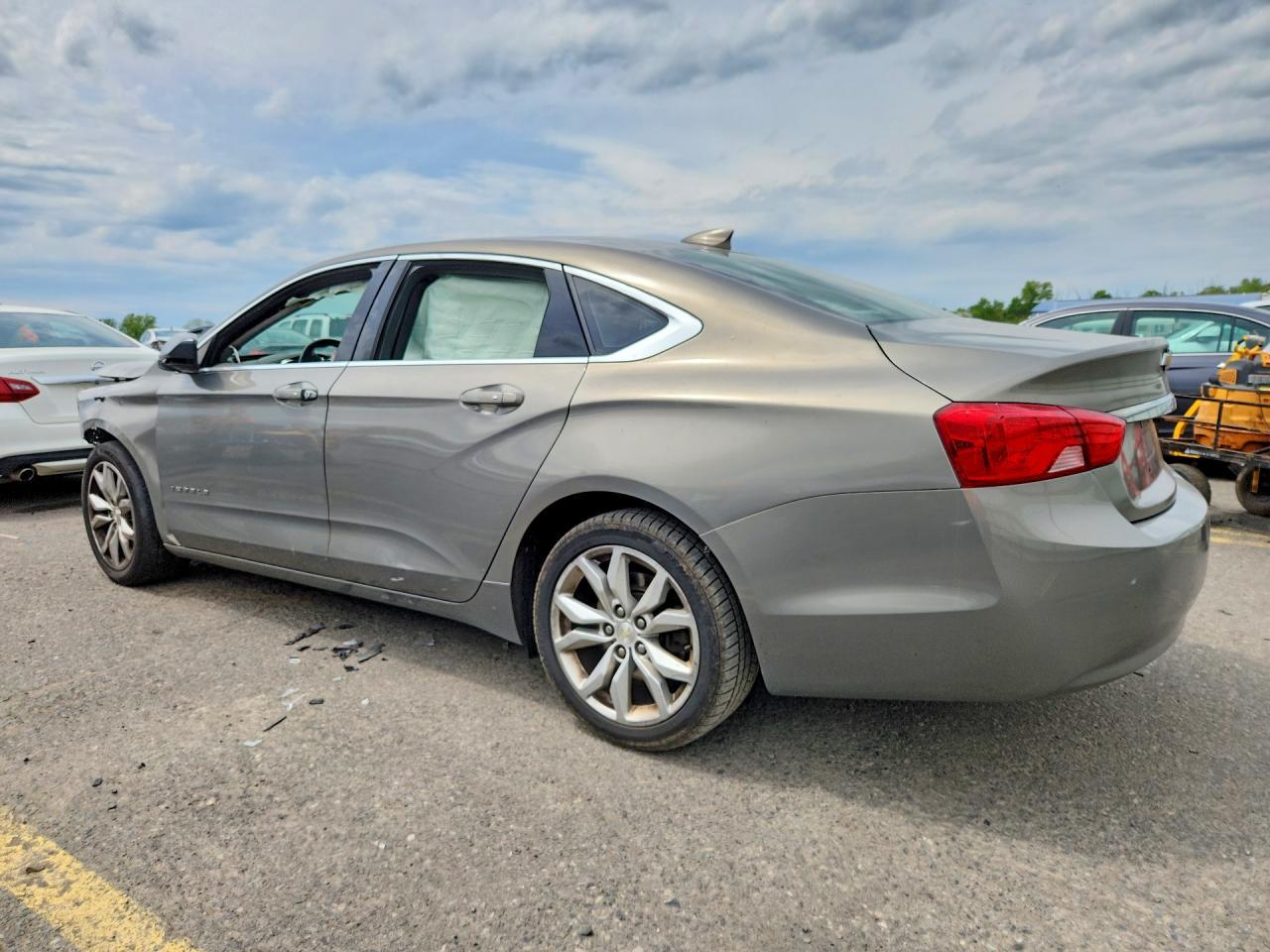 2019 Chevrolet Impala - zdjęcie 2