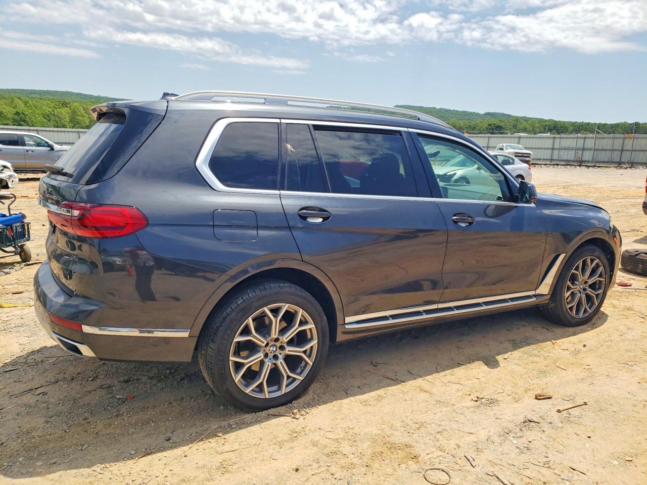 2020 BMW X7 xDrive40I - zdjęcie 3