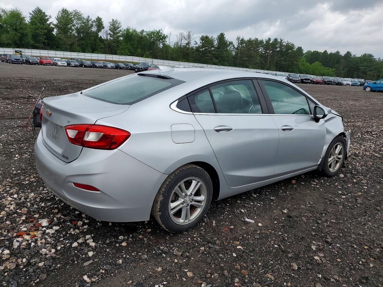 2017 Chevrolet Cruze Lt - zdjęcie 3