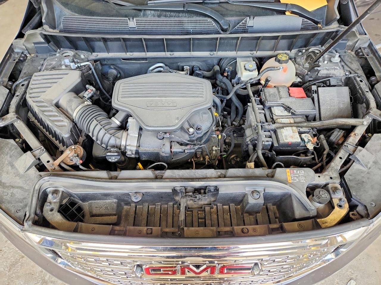 2018 GMC Acadia Denali - zdjęcie 12