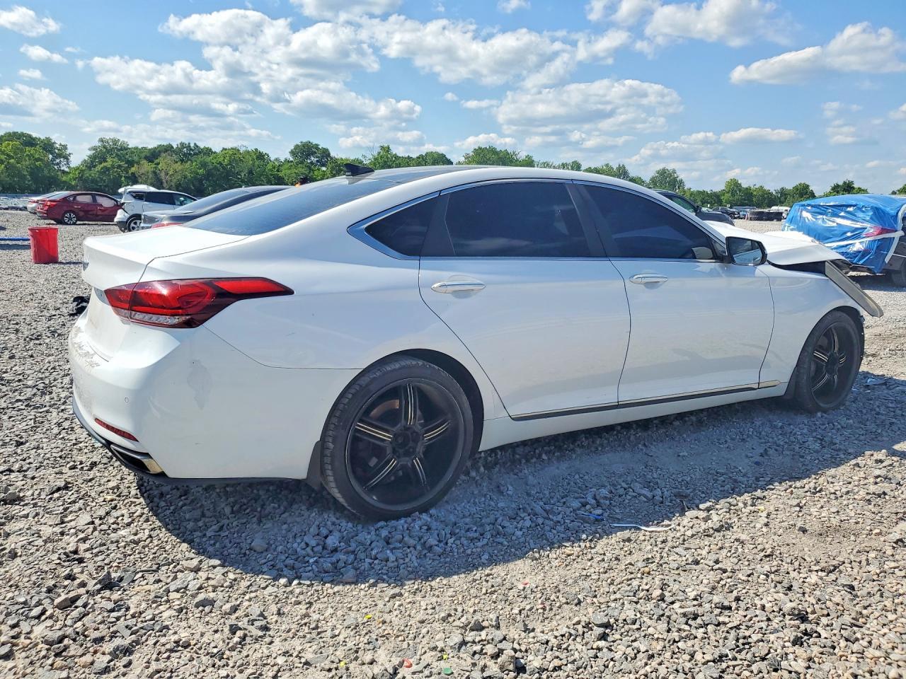 2015 Hyundai Genesis 3.8L - zdjęcie 3