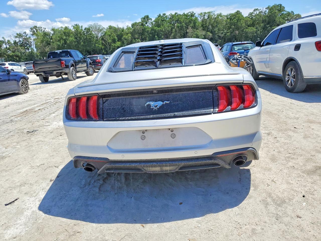 2018 Ford Mustang - zdjęcie 6