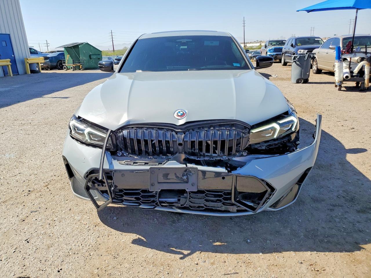2024 BMW 330I - zdjęcie 5