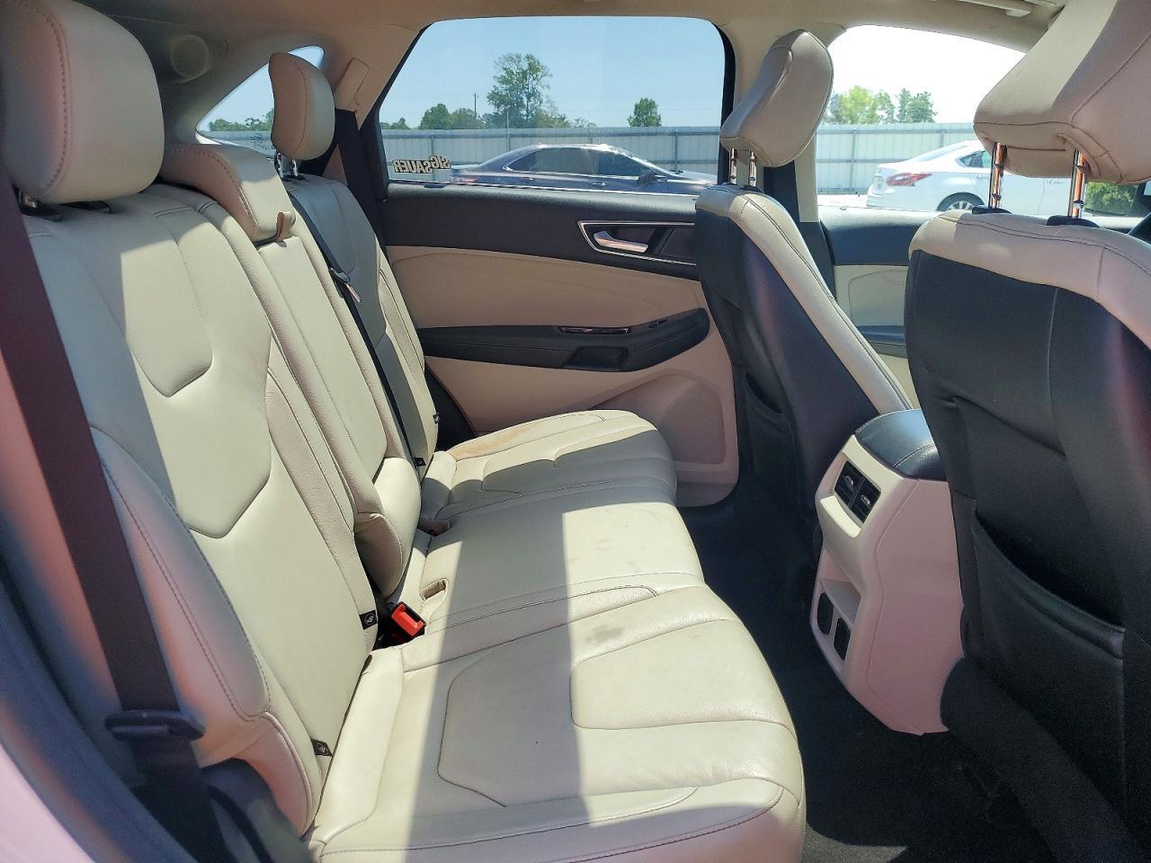 2020 Ford Edge Titanium - zdjęcie 11