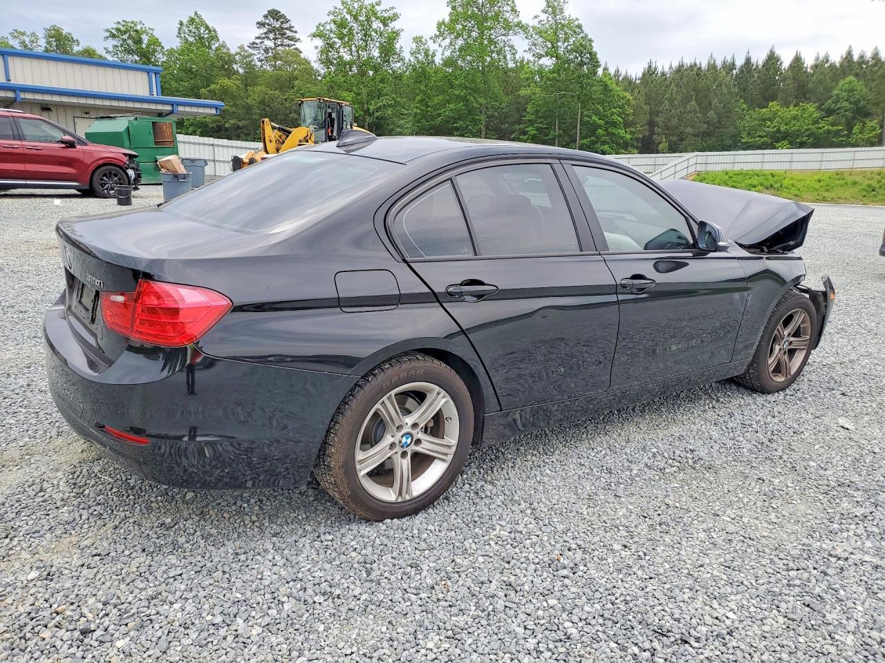 2015 BMW 320 I - zdjęcie 3