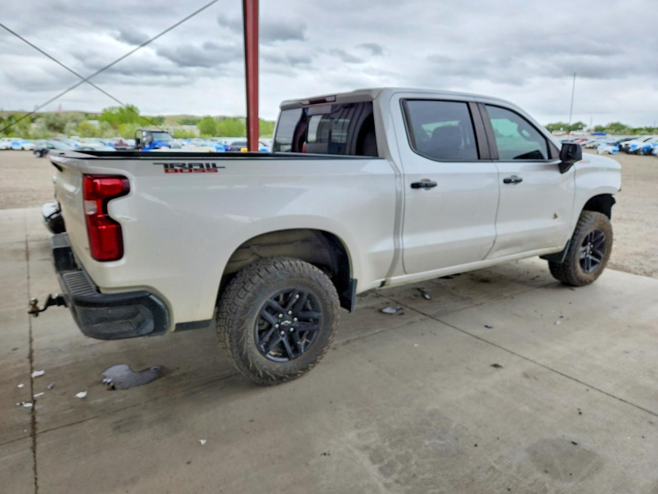 2021 Chevrolet Silverado K1500 Lt Trail Boss - zdjęcie 3