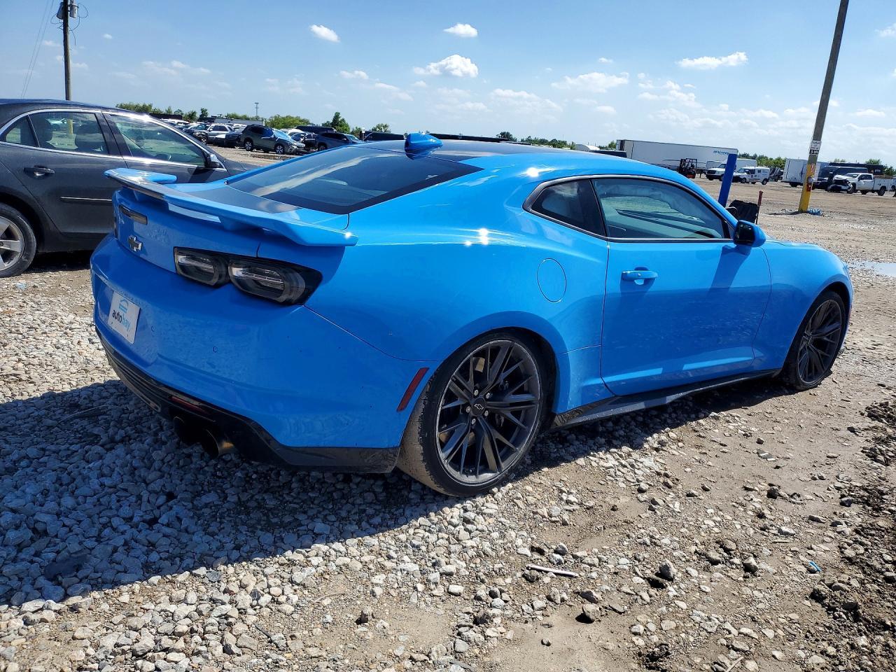 2022 Chevrolet Camaro Zl1 - zdjęcie 3