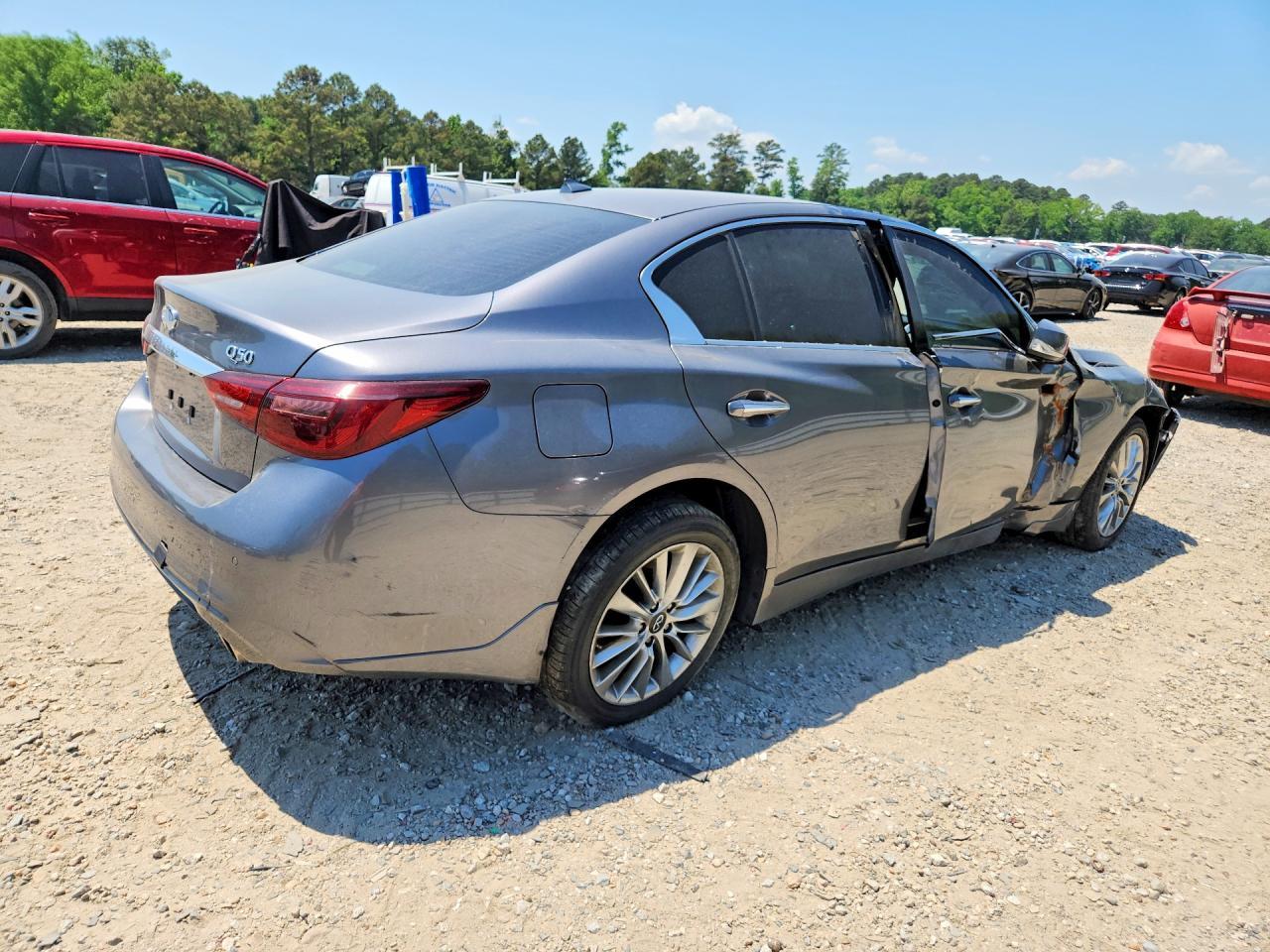 2021 Infiniti Q50 - zdjęcie 3