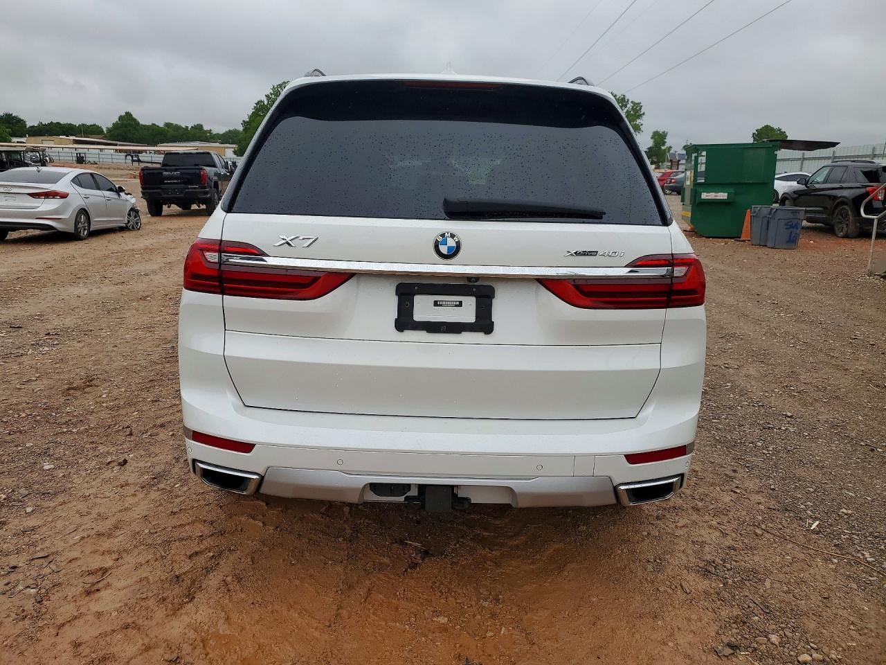 2022 BMW X7 xDrive40I - zdjęcie 6