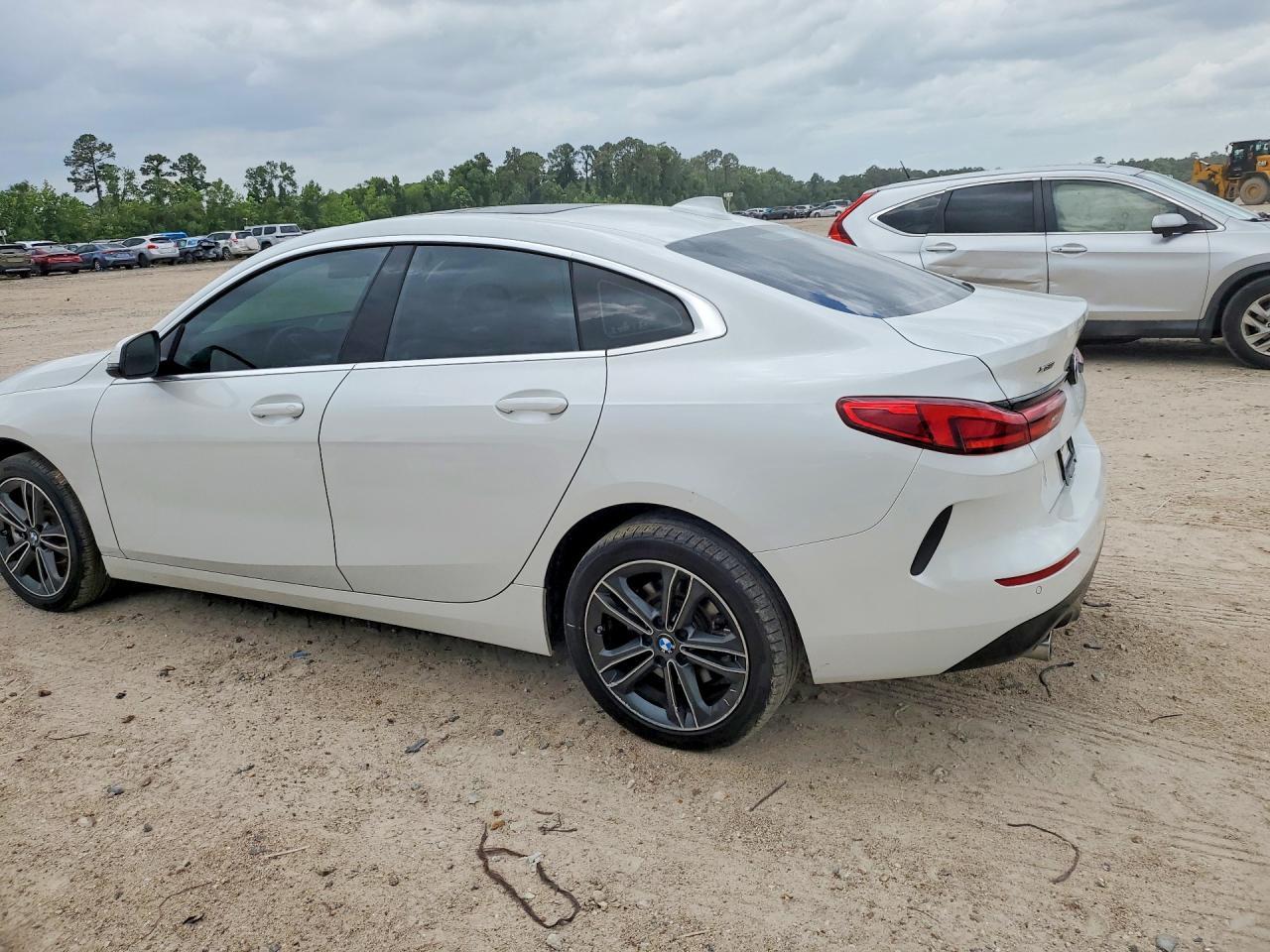 2024 BMW 228Xi - zdjęcie 2