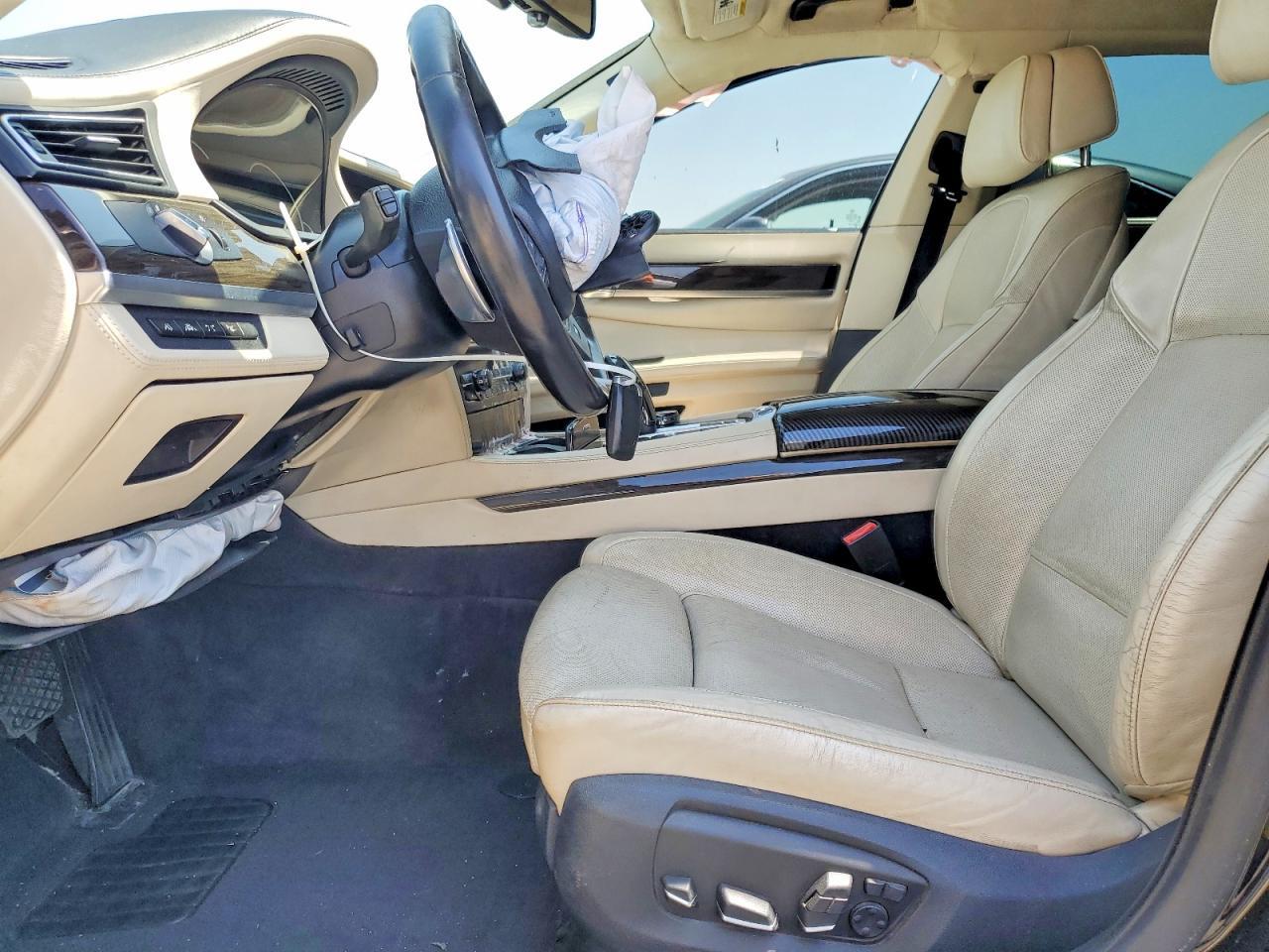2015 BMW 750 Li - zdjęcie 7