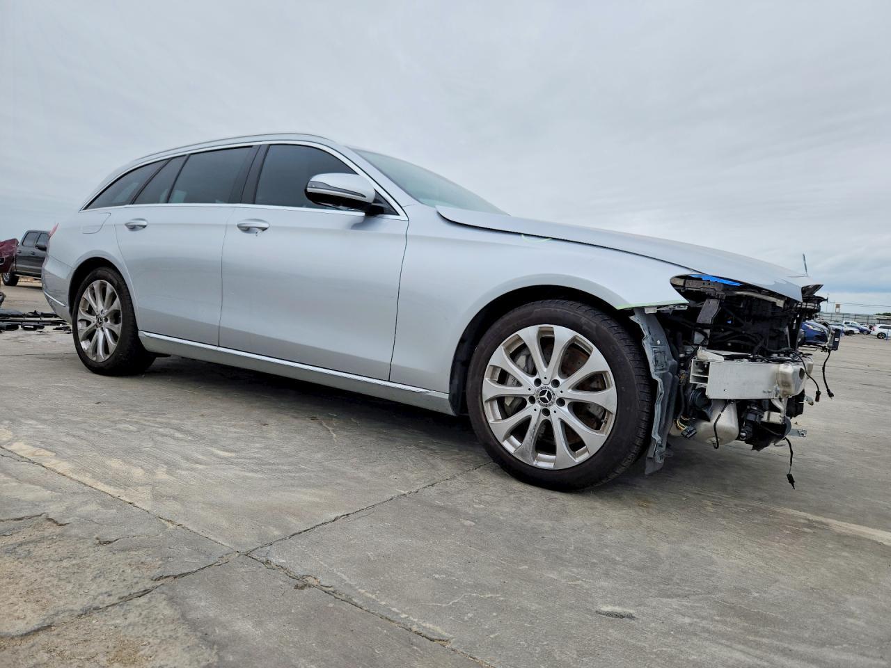 2018 Mercedes-Benz E - zdjęcie 4