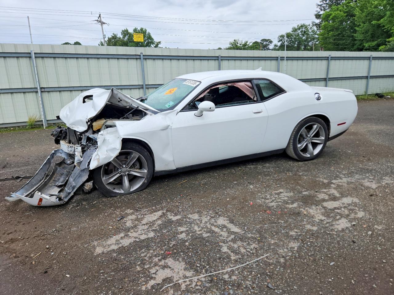 2015 Dodge Challenger Sxt - zdjęcie główne