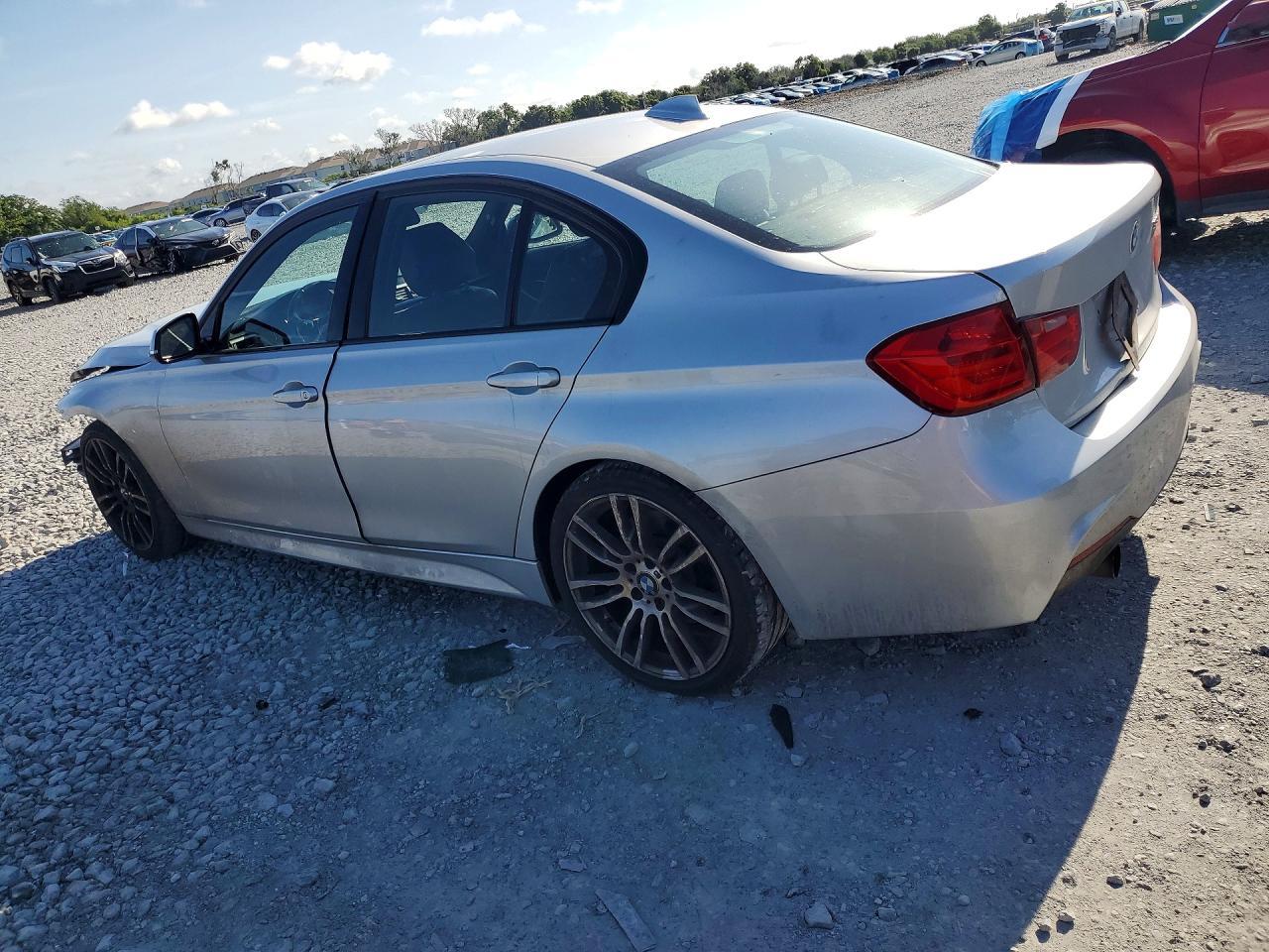 2013 BMW 335 I - zdjęcie 2