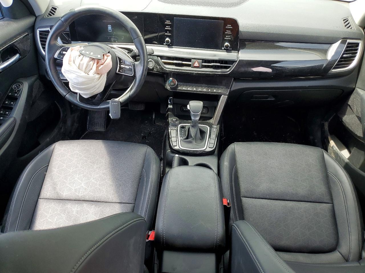 2024 Kia Seltos S - zdjęcie 8