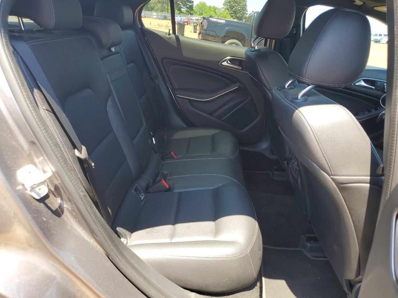 2018 Mercedes-Benz Gla 250 4Matic - zdjęcie 10