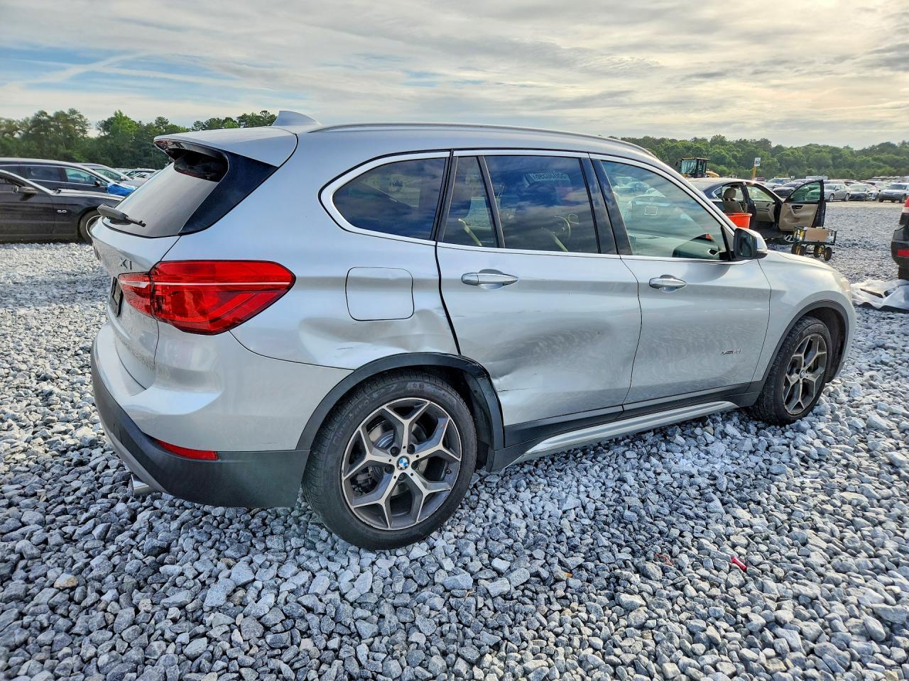 2018 BMW X1 xDrive28I - zdjęcie 3