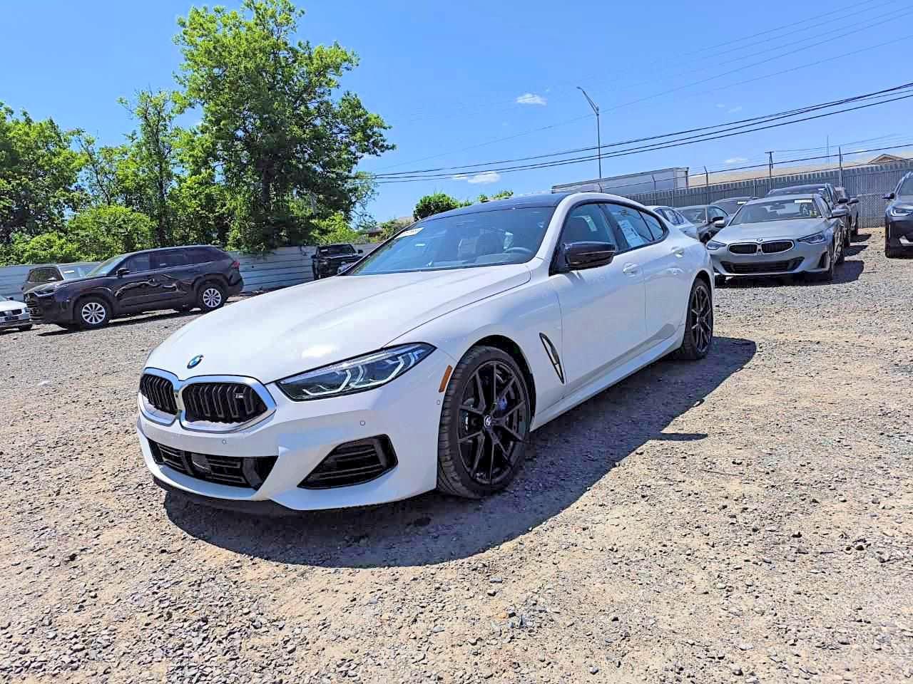 2026 BMW Seria 8 M850i - zdjęcie główne