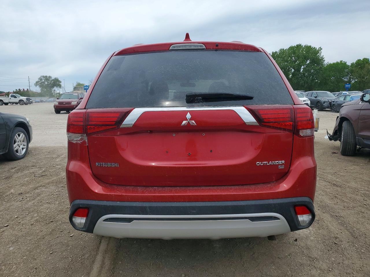 2019 Mitsubishi Outlander Se - zdjęcie 6