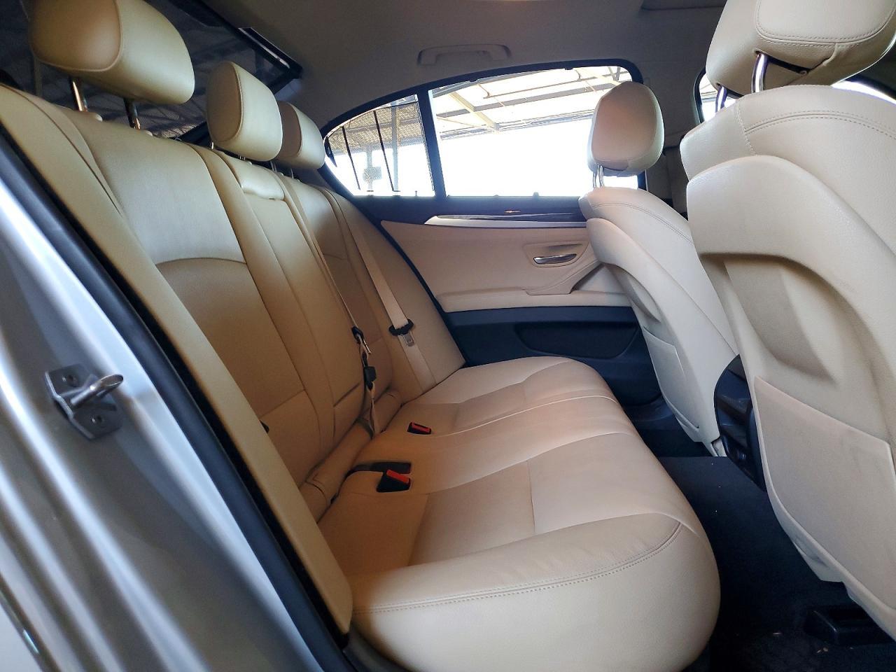 2016 BMW 528 I - zdjęcie 10