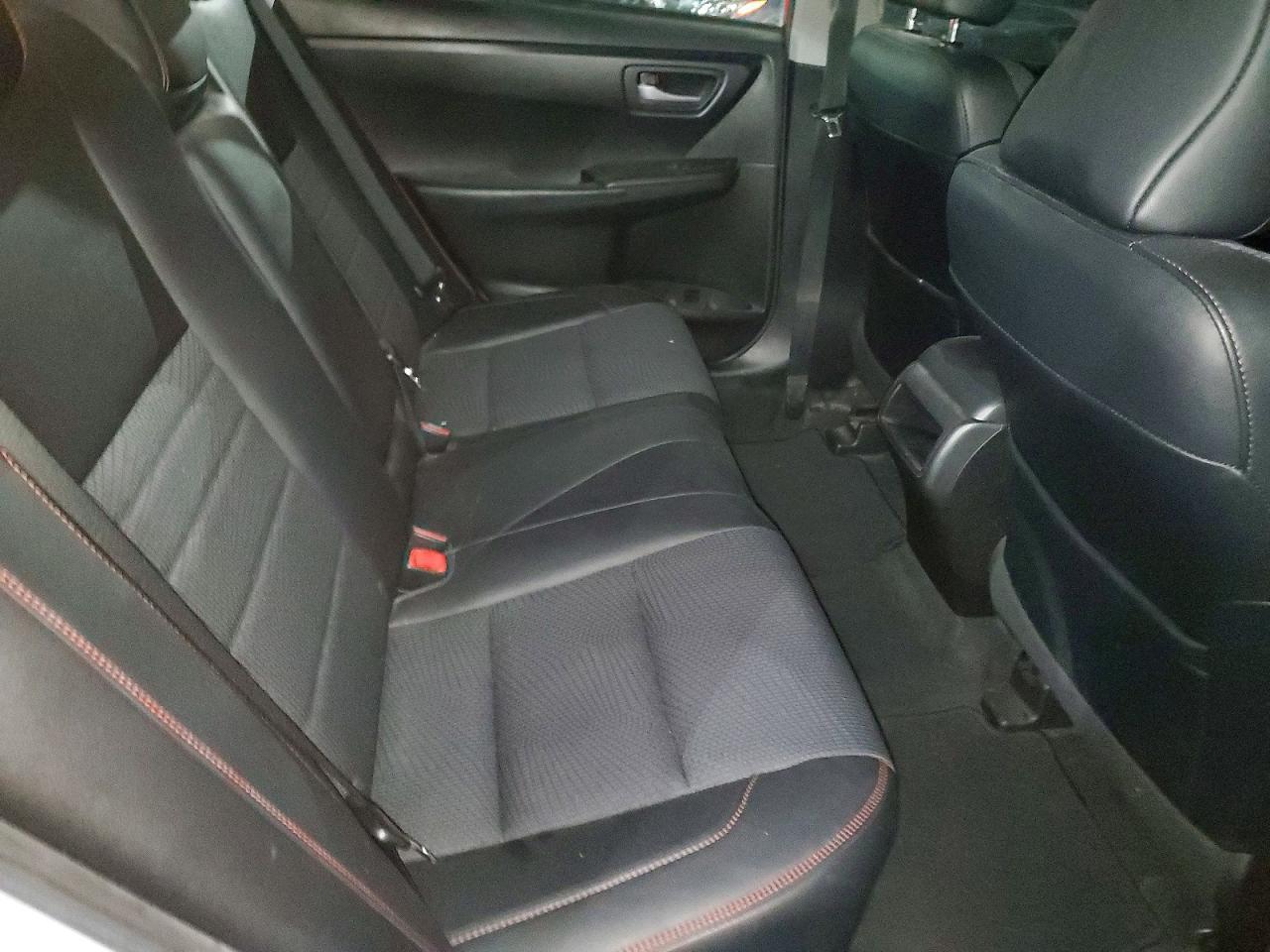 2017 Toyota Camry Se - zdjęcie 11