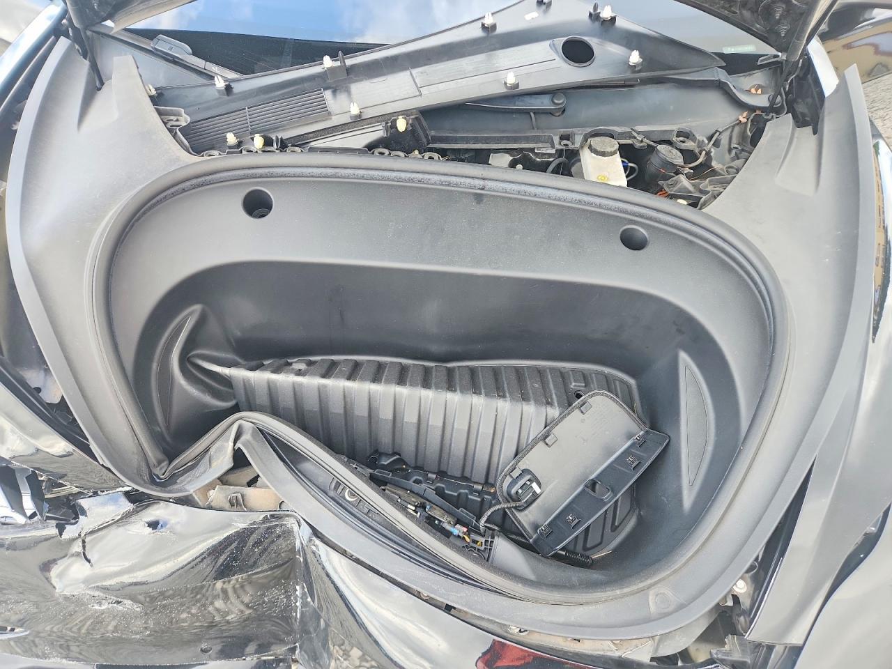 2022 Tesla Model 3 - zdjęcie 11