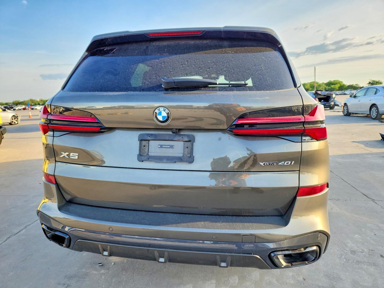 2024 BMW X5 xDrive40I - zdjęcie 6