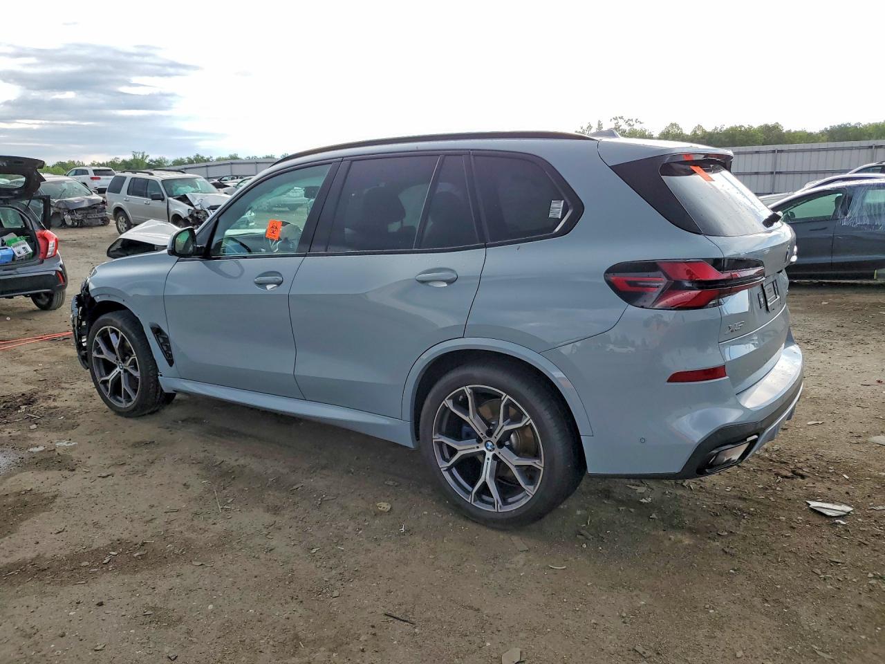 2025 BMW X5 xDrive40I - zdjęcie 2