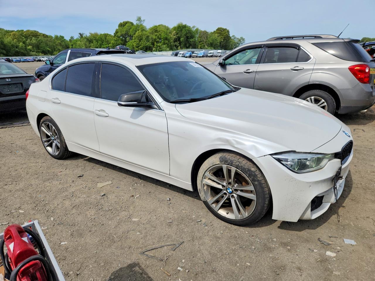 2017 BMW 330 Xi - zdjęcie 4