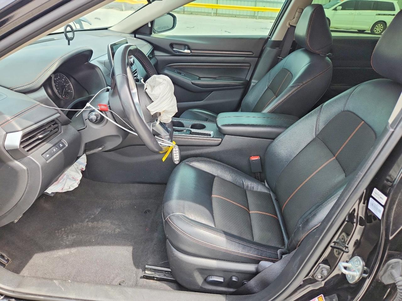2022 Nissan Altima Sr - zdjęcie 7