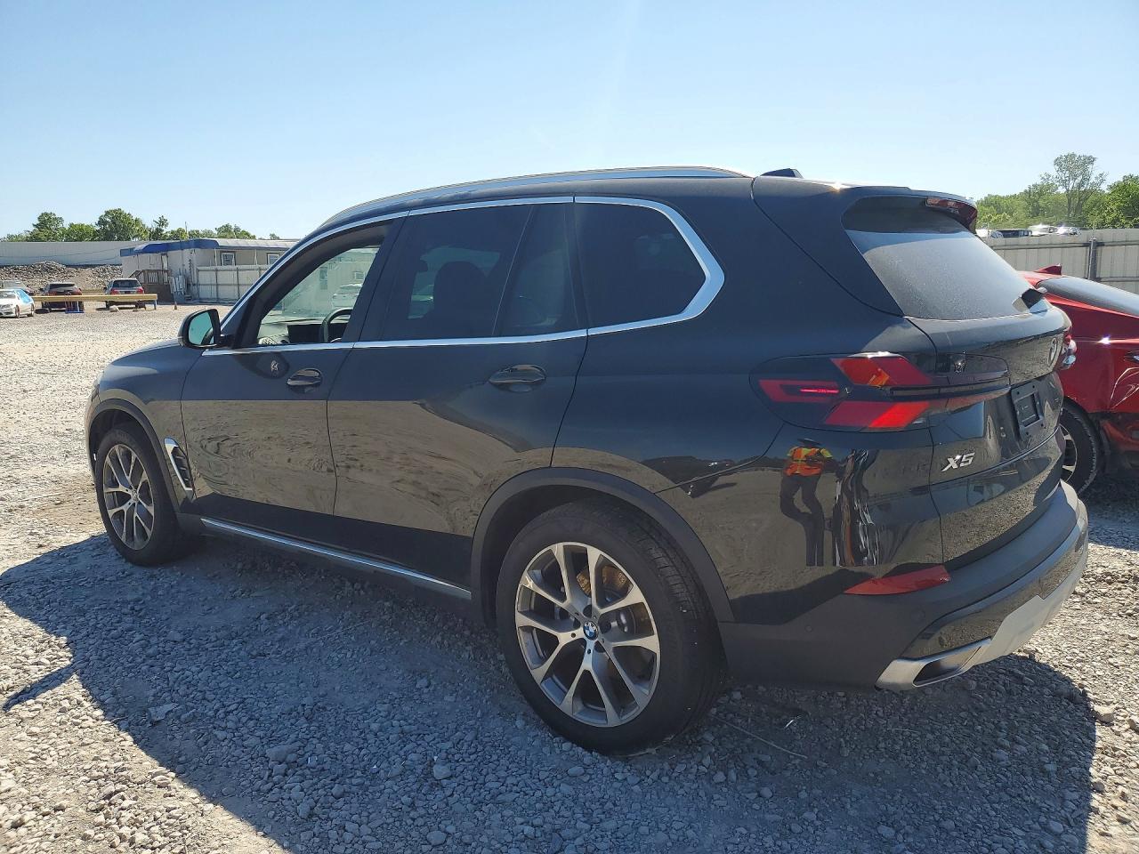 2026 BMW X5 xDrive40I - zdjęcie 2