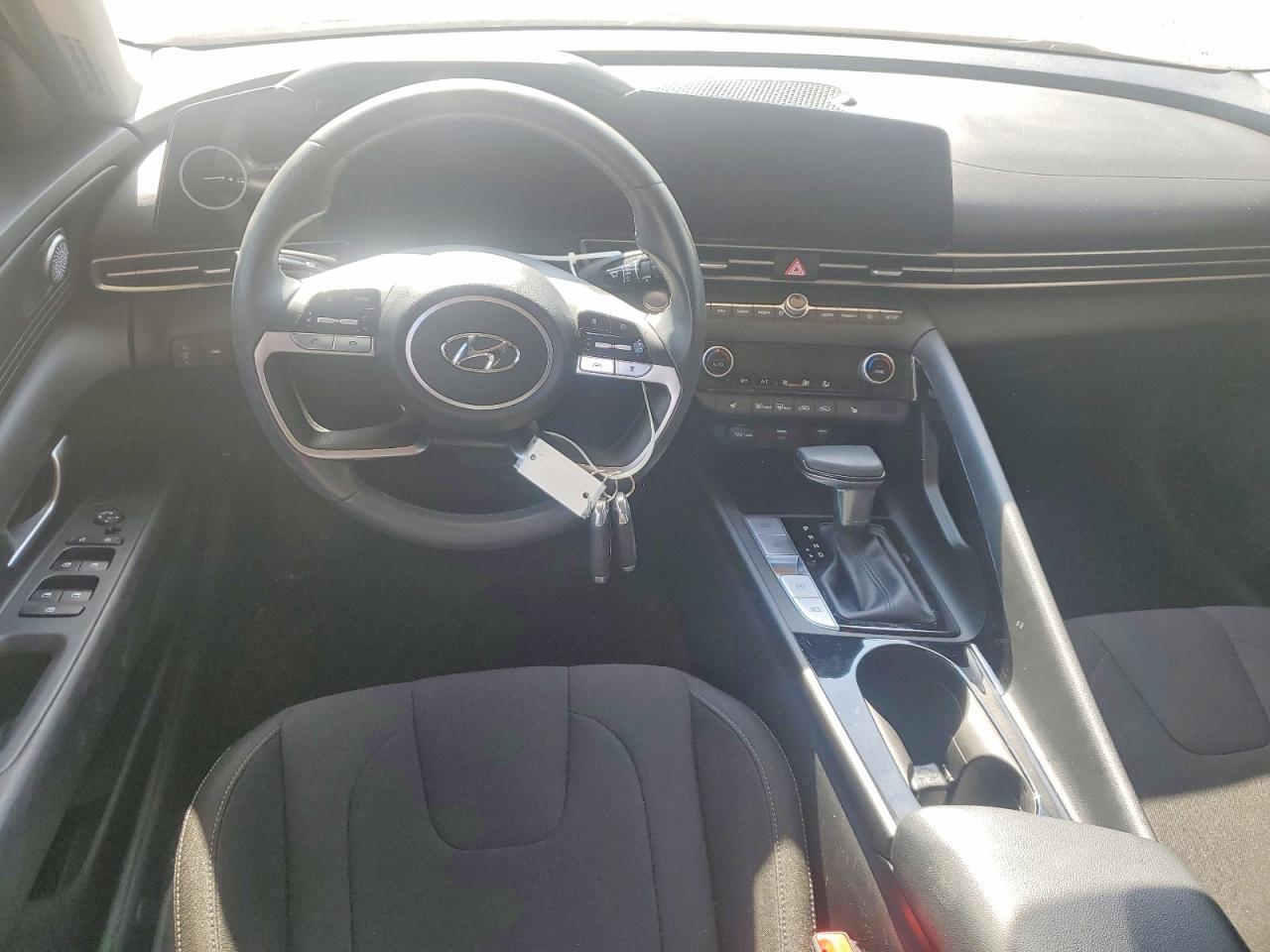 2023 Hyundai Elantra Sel - zdjęcie 8