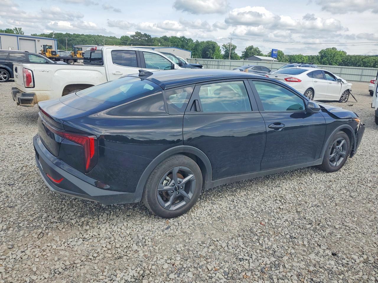 2025 Kia K4 Lxs - zdjęcie 3