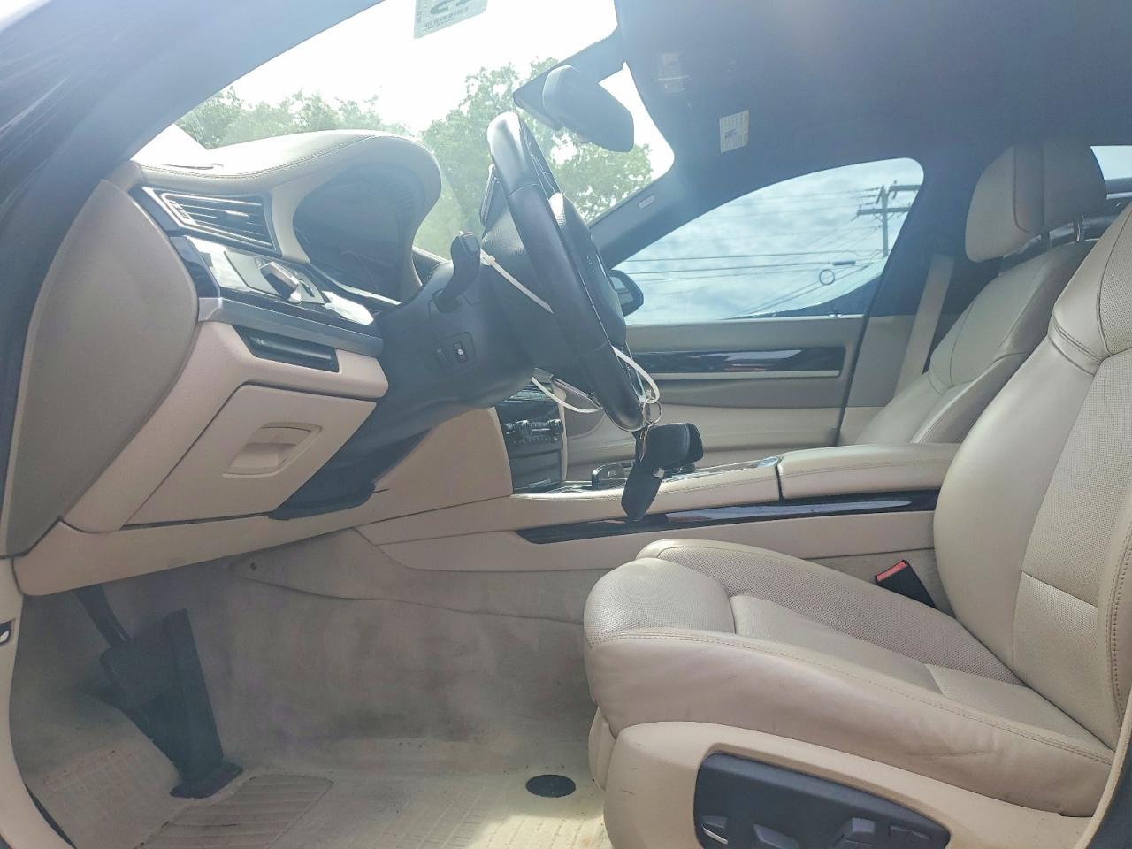 2014 BMW 750 Xi - zdjęcie 7