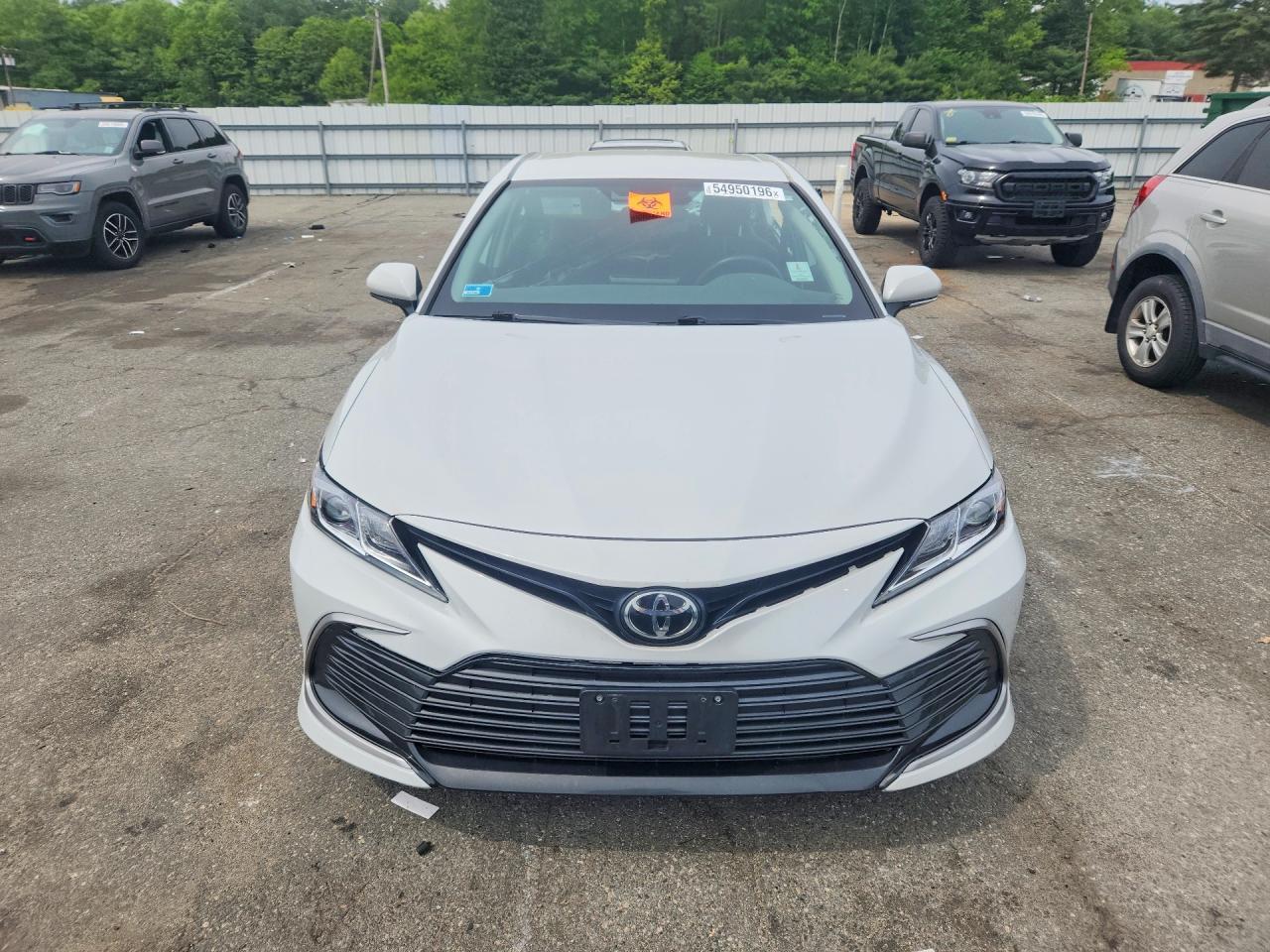 2024 Toyota Camry Le - zdjęcie 5