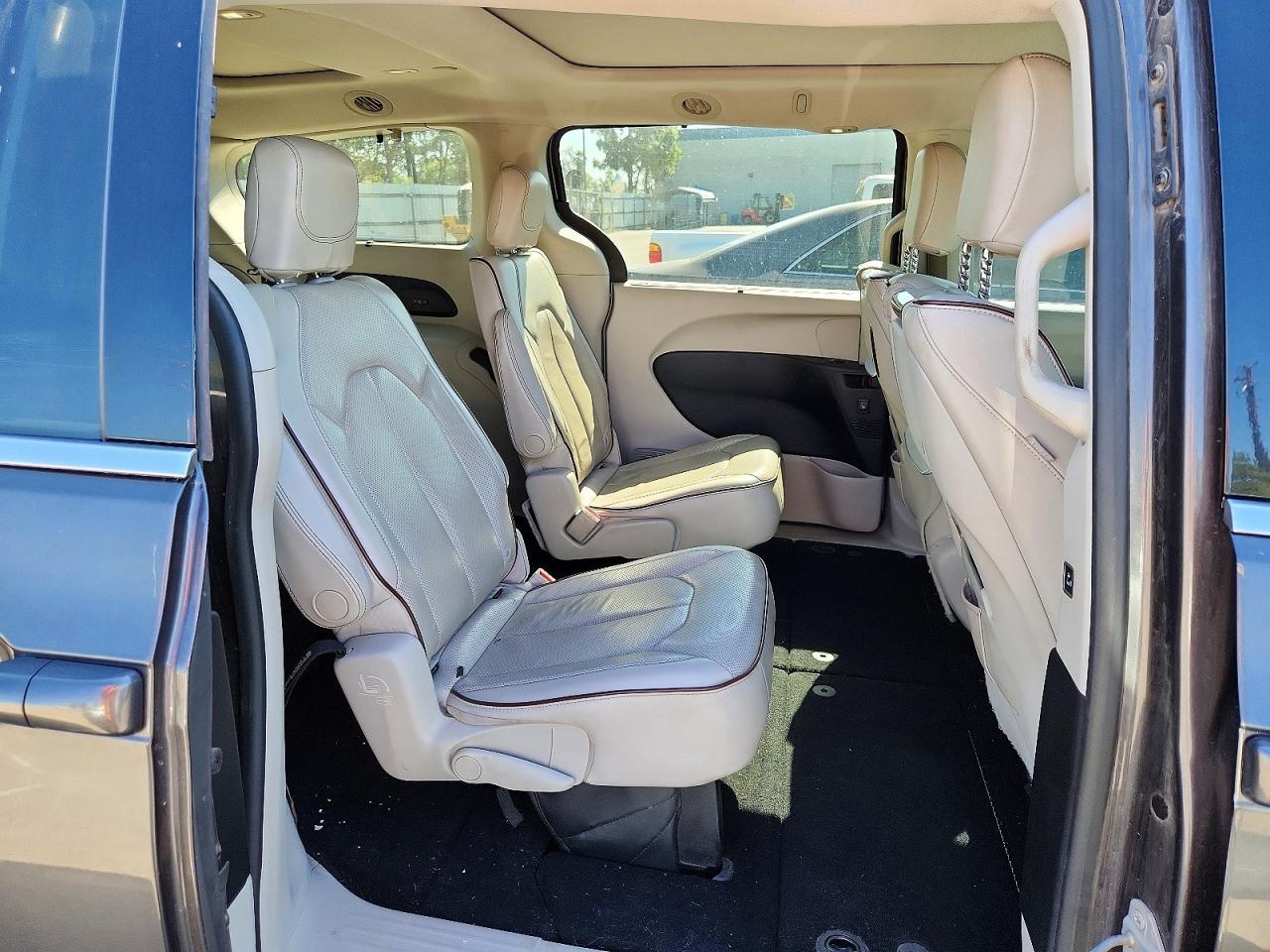 2017 Chrysler Pacifica Limited - zdjęcie 11