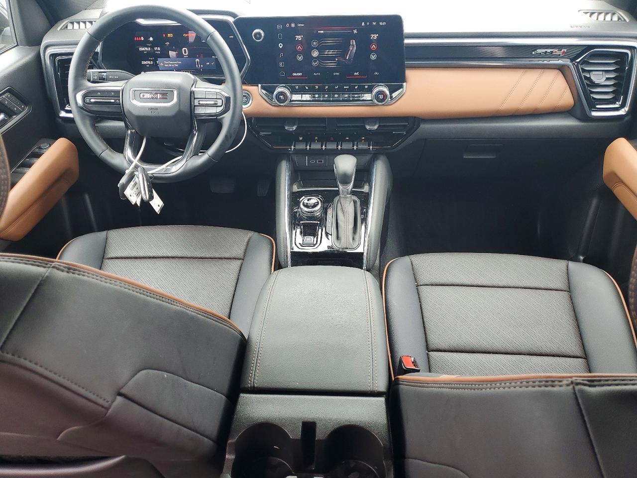 2025 GMC Canyon At4 - zdjęcie 8